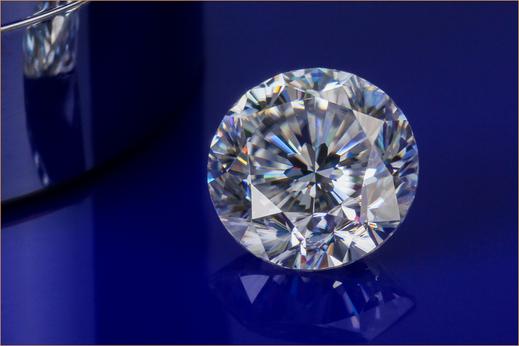 钻石和莫桑石的区别 钻石和莫桑钻的区别分辨方法
