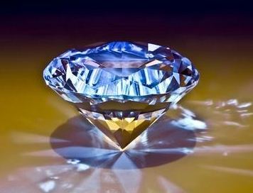 钻石的颜色和净度哪个更重要