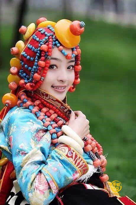 藏族为什么把蜜蜡戴在头上？